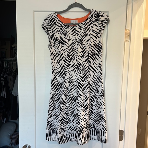 Robbie Bee Black and White A-Line Knee-Length Dress - Picture 1 of 3